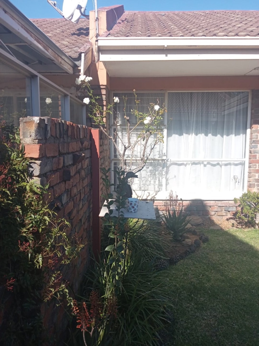2 Bedroom Property for Sale in Pellissier Free State
